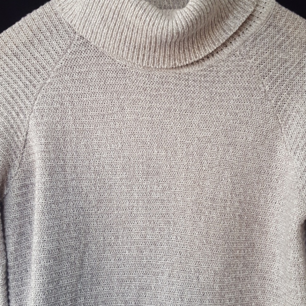 Sweater - Picture 3 of 4